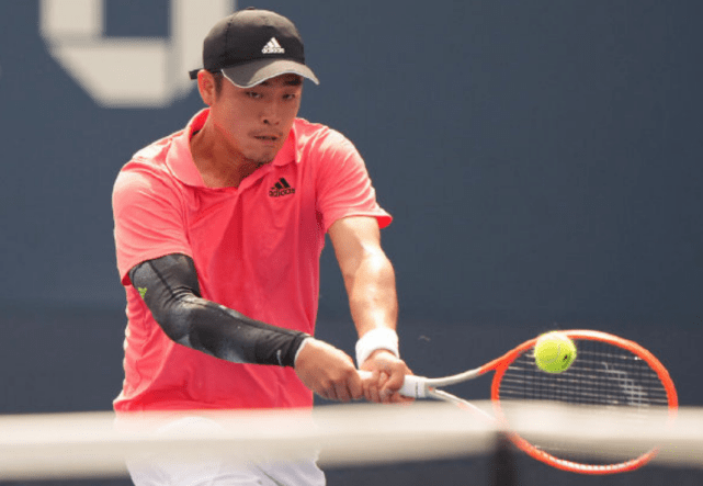 滑球出手一 滑球出手一